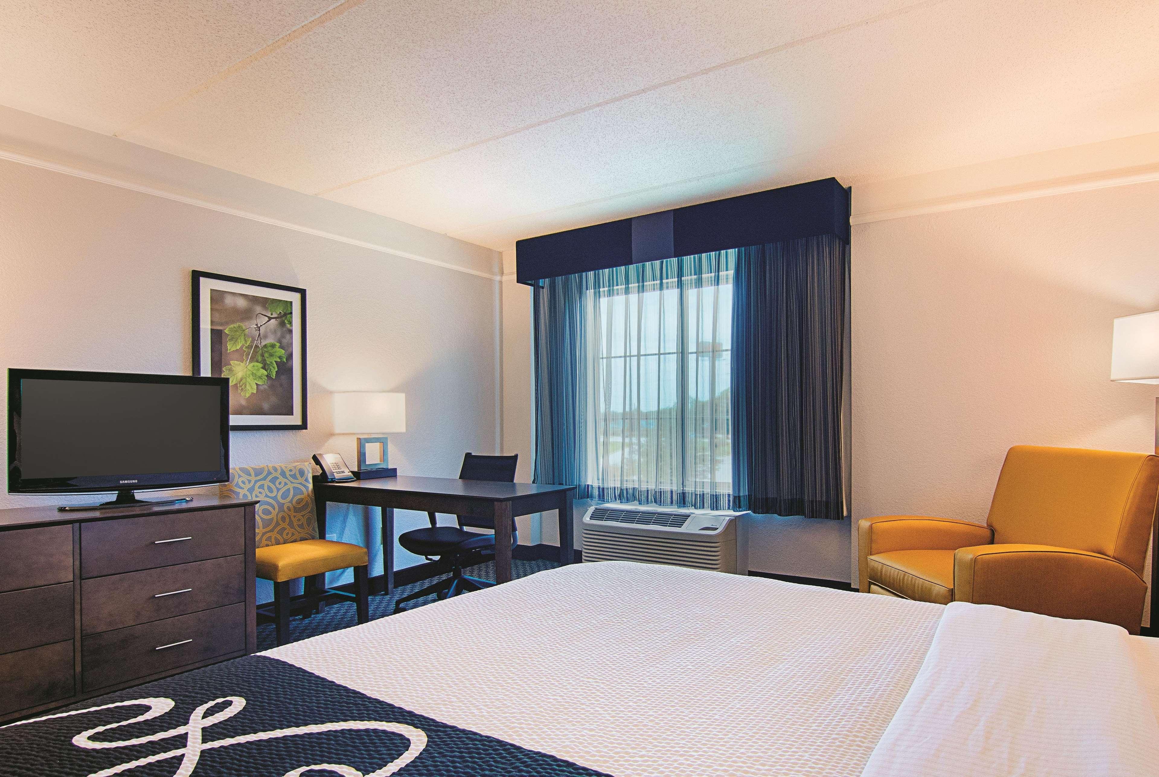 מלון La Quinta By Wyndham Atlanta קוניירס מראה חיצוני תמונה