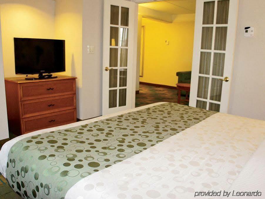 מלון La Quinta By Wyndham Atlanta קוניירס מראה חיצוני תמונה