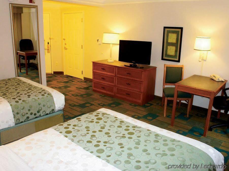 מלון La Quinta By Wyndham Atlanta קוניירס מראה חיצוני תמונה
